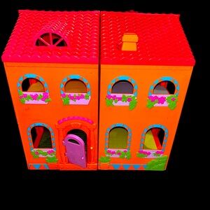 Vintage Dora Magical Welcome House 2007 Version Collector's item